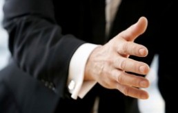  Rendezv&eacute;ny &eacute;s tanulm&aacute;ny: Politikai Megb&eacute;k&eacute;l&eacute;s Magyarorsz&aacute;gon