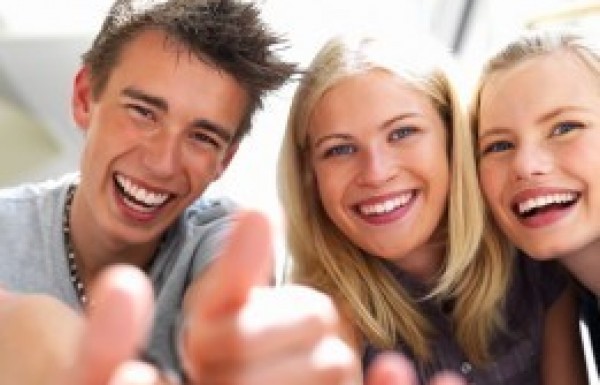 Kerekasztal a fiatalokr&oacute;l