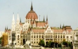 Hungarian Politics In-Depth - 2012. m&aacute;jus