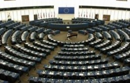 Eur&oacute;pai Parlament: Politikai elfekvő vagy ugr&oacute;deszka?