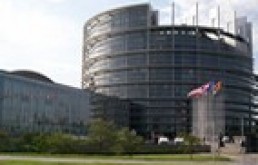 EP-elemz&eacute;s m&aacute;jusr&oacute;l: h&aacute;tradőltek a fideszes k&eacute;pviselők 