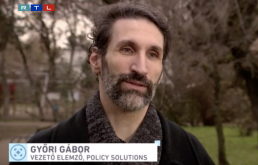 Mi v&aacute;rhat&oacute; 2023-ban a magyar politik&aacute;ban? 