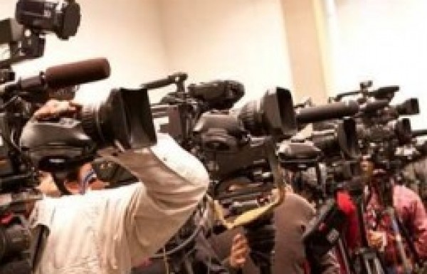 Megh&iacute;v&oacute; a "Magyar m&eacute;dia &eacute;s a k&uuml;lpolitikai konfliktusok" c&iacute;mű rendezv&eacute;ny&uuml;nkre